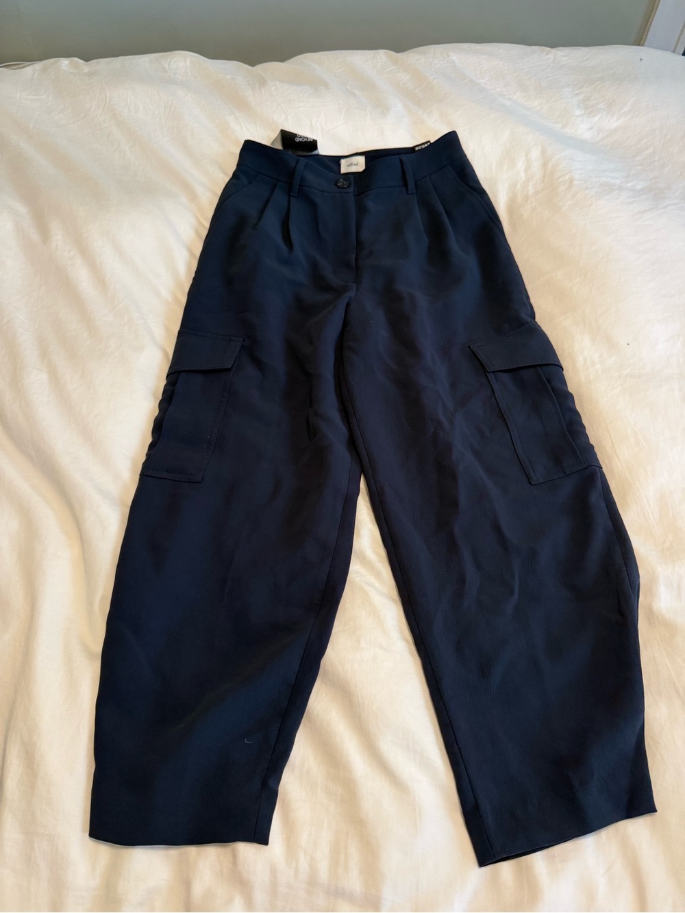 Aritzia Navy Cargo Wide-Leg Pants